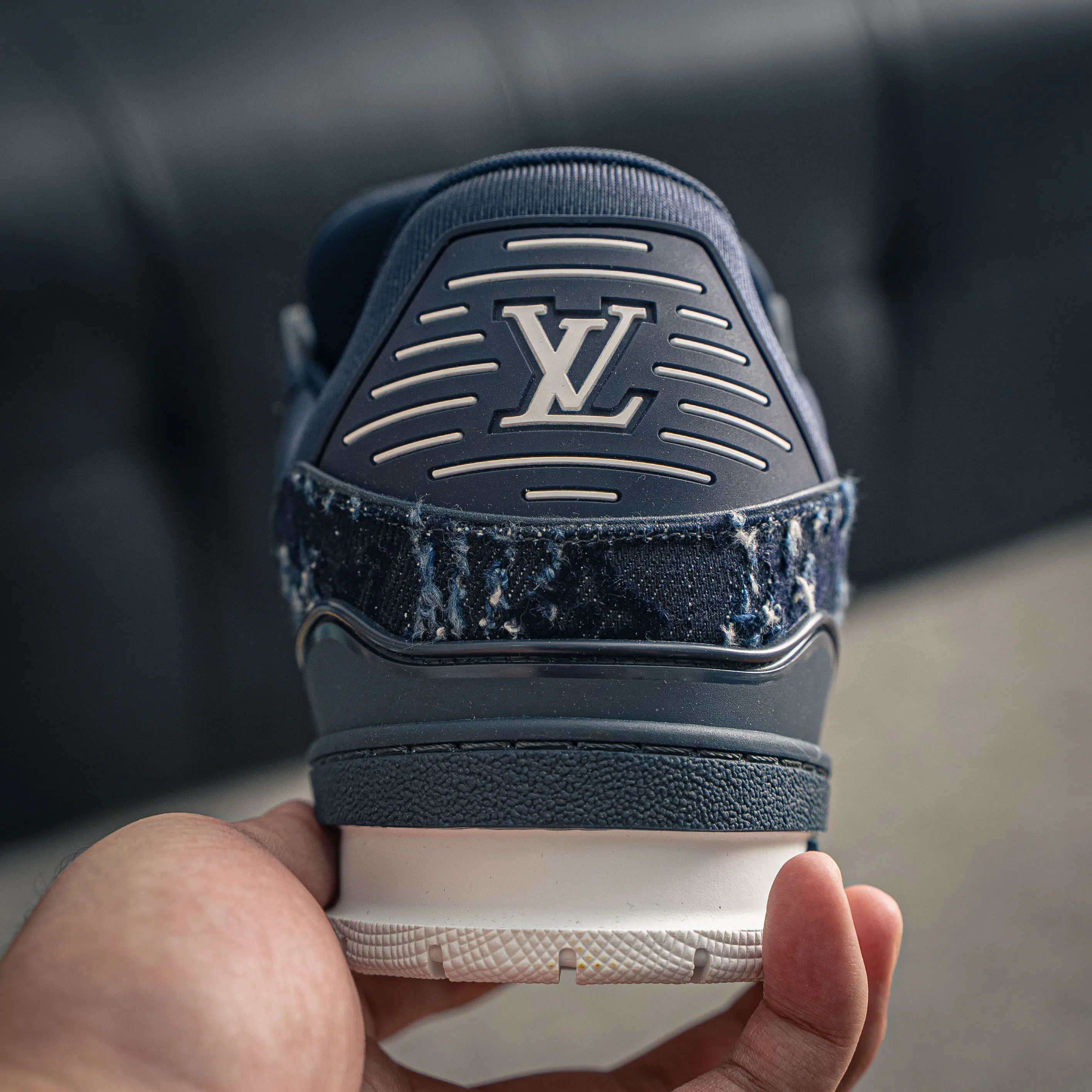 # LV- - trainer 2026 New Arrival 1：1 ！！ Shoes Cowhide Leather ， LOGO ， Breathable ， 。